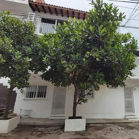 Studio Pulpito In The Charming Heart Of Downtown Pv 푸에르토 발라타 외부 사진