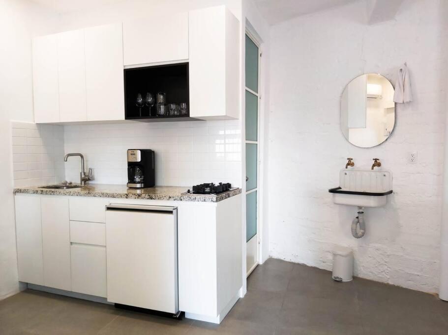 Studio Pulpito In The Charming Heart Of Downtown Pv 푸에르토 발라타 외부 사진